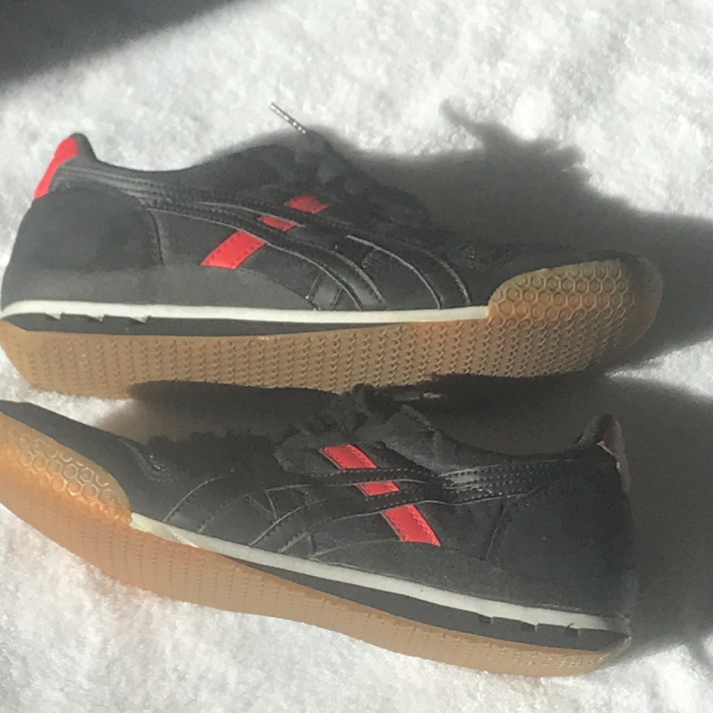 Onitsuka Tiger by ASICS US size 9 Black